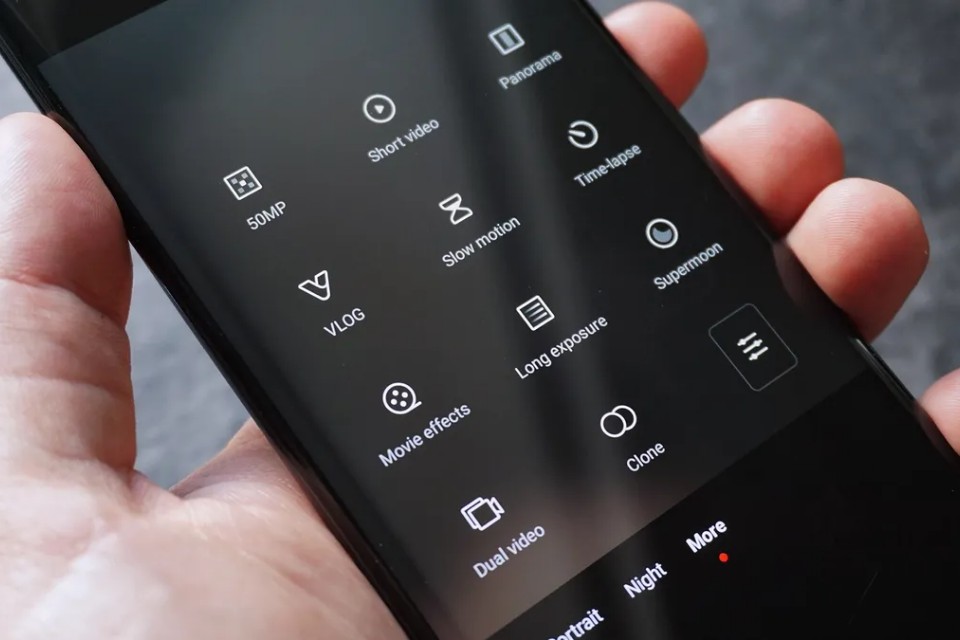 Có nên mua Xiaomi 13 cũ năm 2025: Hiệu năng flagship, giá tầm trung - Đáng tiền hay hết thời?
