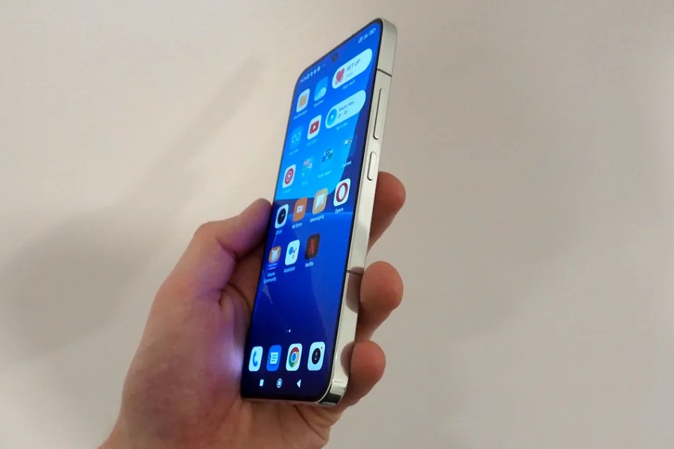 Có nên mua Xiaomi 13 cũ năm 2025: Hiệu năng flagship, giá tầm trung - Đáng tiền hay hết thời?
