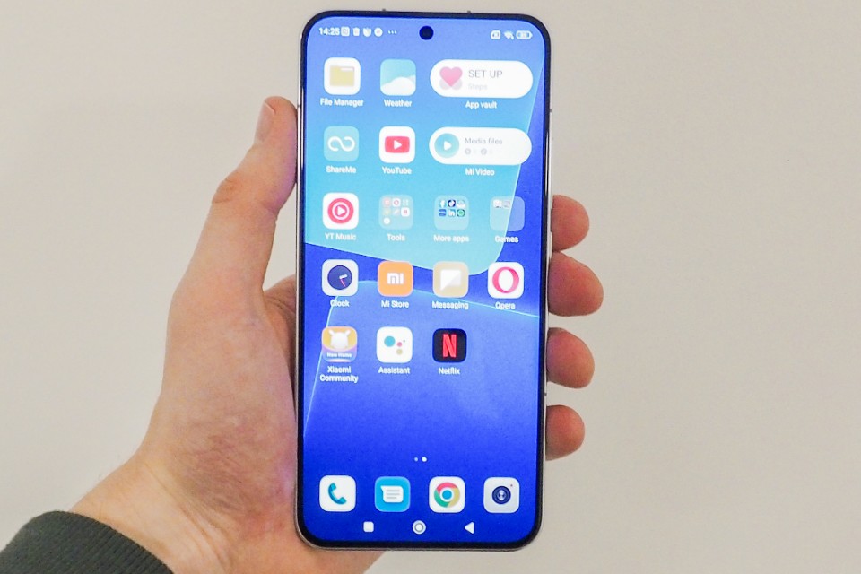 Có nên mua Xiaomi 13 cũ năm 2025: Hiệu năng flagship, giá tầm trung - Đáng tiền hay hết thời?