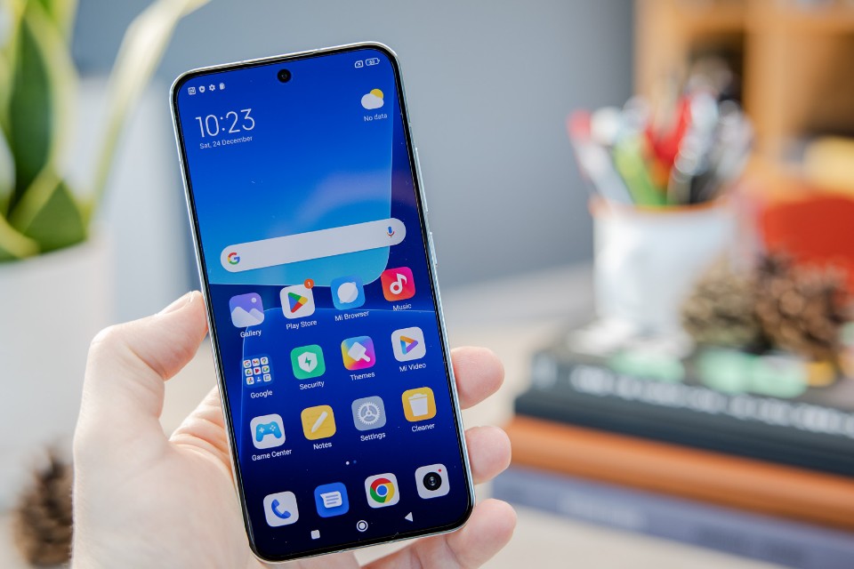 Có nên mua Xiaomi 13 cũ năm 2025: Hiệu năng flagship, giá tầm trung - Đáng tiền hay hết thời?
