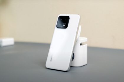 Có nên mua Xiaomi 13 cũ năm 2025: Hiệu năng flagship, giá tầm trung - Đáng tiền hay hết thời?