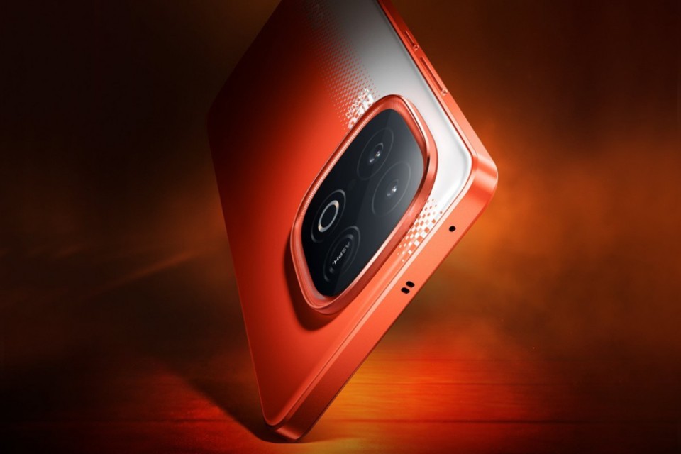 iQOO 15 rò rỉ: Màn hình 2K, chip Snapdragon 8 Elite 2, pin 7000mAh và sạc 100W siêu nhanh