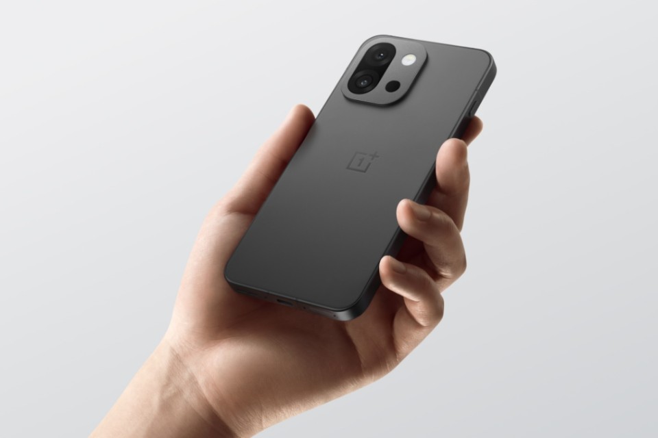 OnePlus 13S nhận bản cập nhật OxygenOS 15.0.2.501: Có gì mới và những cải tiến đáng chú ý?