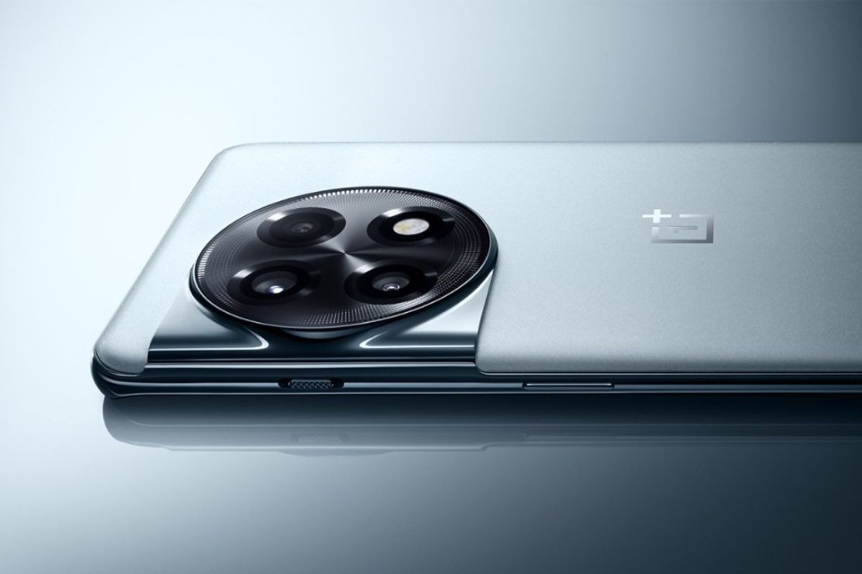 Dung Lượng Pin Khủng của OnePlus Ace 6 và Realme Neo 8: Ai Sẽ Dẫn Đầu Cuộc Đua?