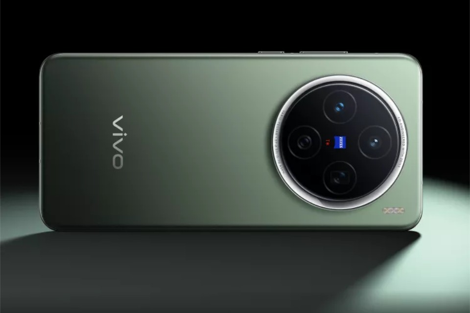 Vivo X300 và X300 Pro Rục Rịch Ra Mắt Tháng 10: Cấu Hình 'Khủng' Với Camera 200MP và Pin 7.000mAh